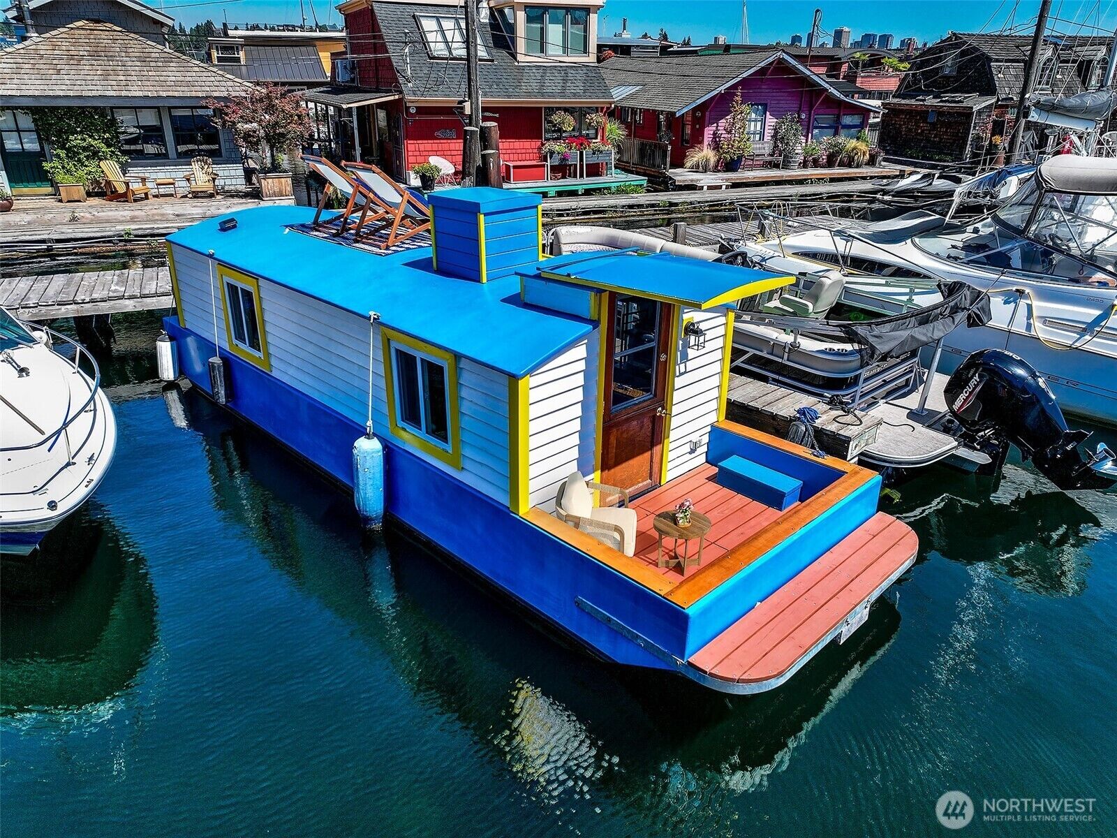 Property Photo:  2450  Westlake Avenue N A6  WA 98109 