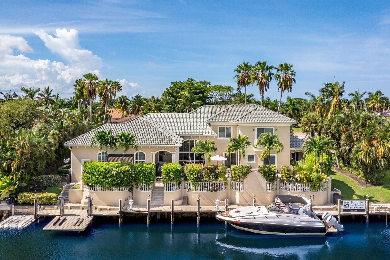 Property Photo:  780 NE Orchid Bay Drive  FL 33487 