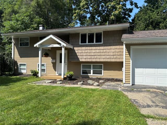 11166 Riverview Drive  Grand Blanc MI 48439 photo