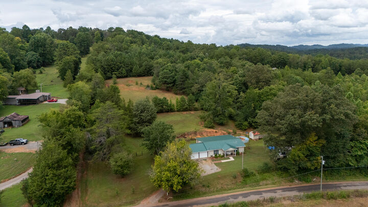 Property Photo:  530 County Road 669  TN 37303 
