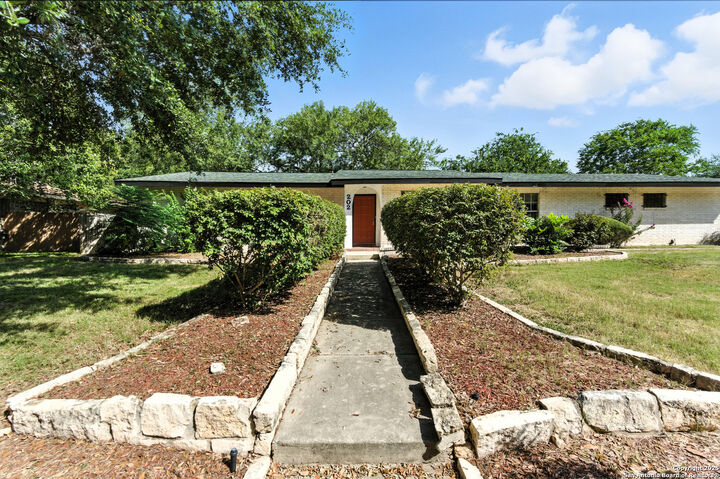 Property Photo:  202 Shalimar Dr  TX 78213 