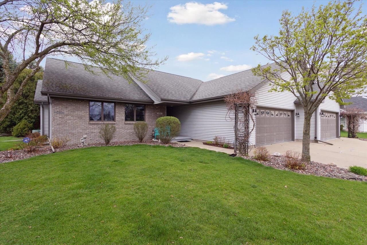 Property Photo:  1903 Saint George Lane  WI 53545 