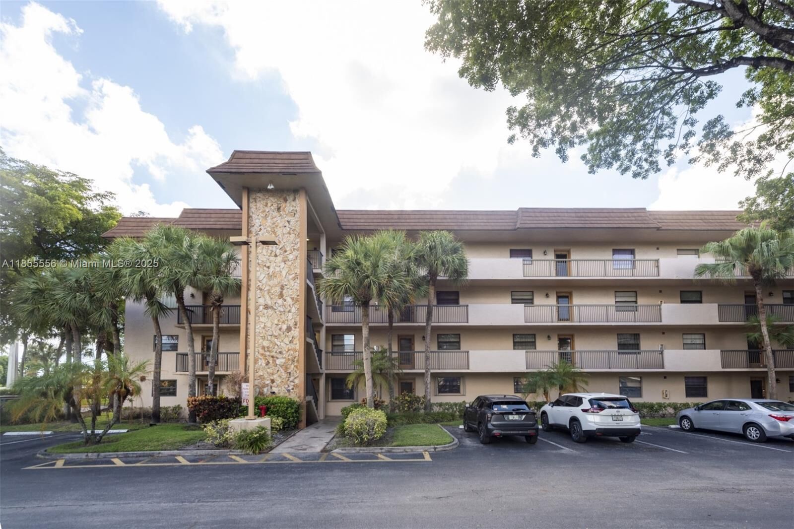 Property Photo:  4965 E Sabal Palm Blvd 303  FL 33319 