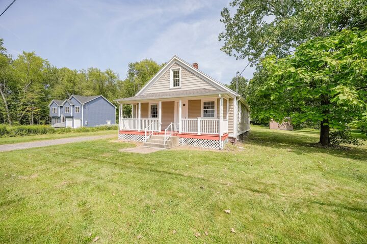Property Photo:  31 First Avenue  CT 06082 