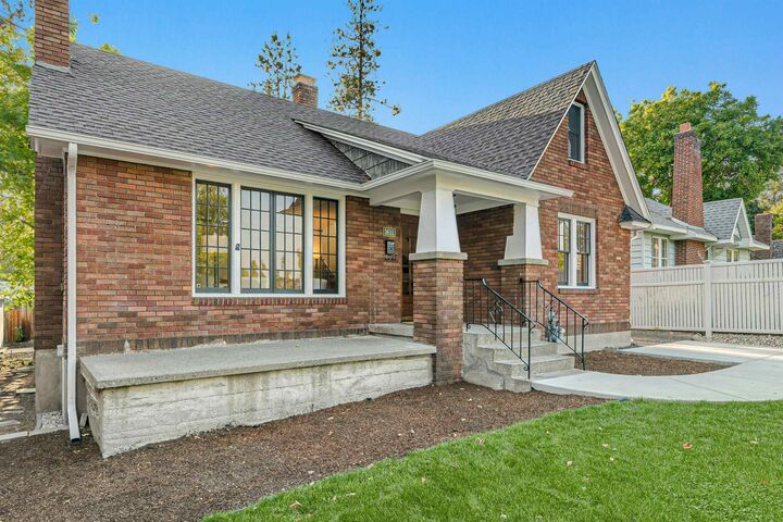 Property Photo:  3611 N Audubon St  WA 99205 