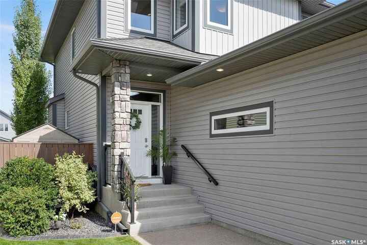 Property Photo:  331 Langlois Way  SK S7T 0M9 