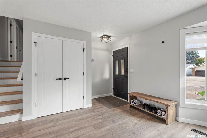Property Photo:  446 Peberdy Crescent  SK S7K 7N3 