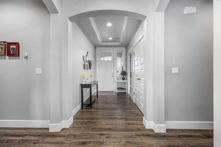Property Photo: 5719 W 41st Ave WA 99338