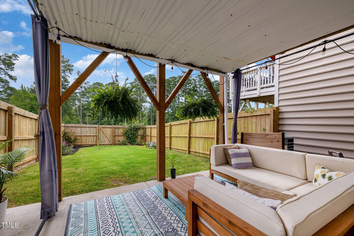 Property Photo:  342 Amber Acorn Avenue  NC 27603 