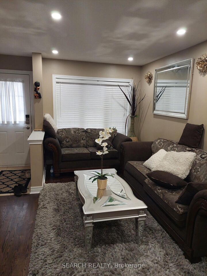 Property Photo: 455 Scott Boulevard ON L9T 0V1