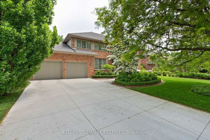 Property Photo: 95 Highland Woods Court ON N6C 5X2