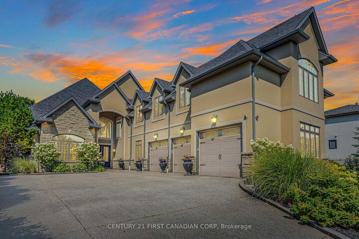 547 Crestwood Drive  London South ON N6K 1Y1 photo