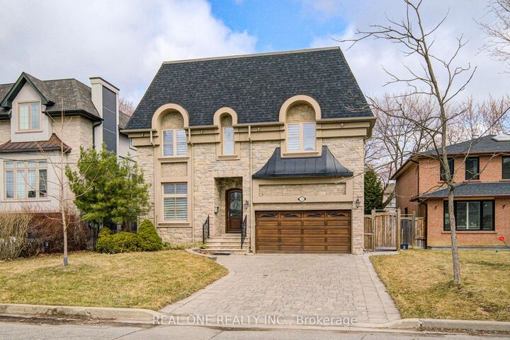 210 Maplehurst Avenue  Toronto ON M2N 3C2 photo