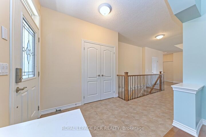 Property Photo: 200 Kingfisher Drive 174 ON L9W 0B3