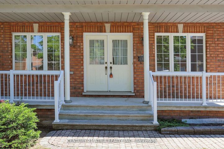 Property Photo:  25 Palisade Crescent  ON L4S 2H9 