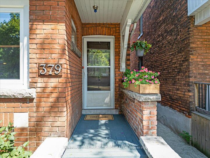 Property Photo:  379 Cumberland Avenue  ON L8M 2A5 
