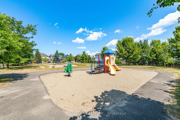 Property Photo:  7 Calderwood Way  ON K2J 5L9 