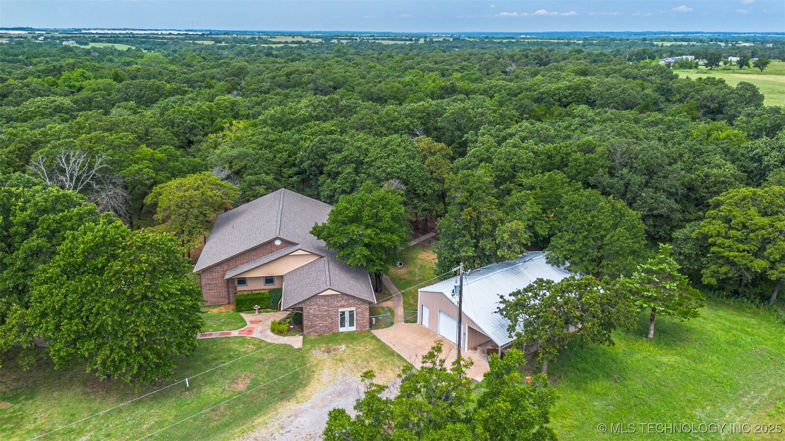 Property Photo: 4412 E Grandstaff Rd Road OK 74023