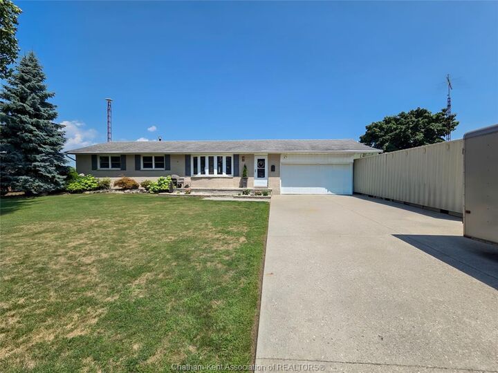 24053 Winterline Road  Pain Court ON N0P 1Z0 photo
