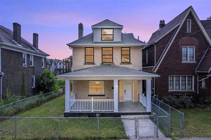 Property Photo: 209 Greydon Ave PA 15136