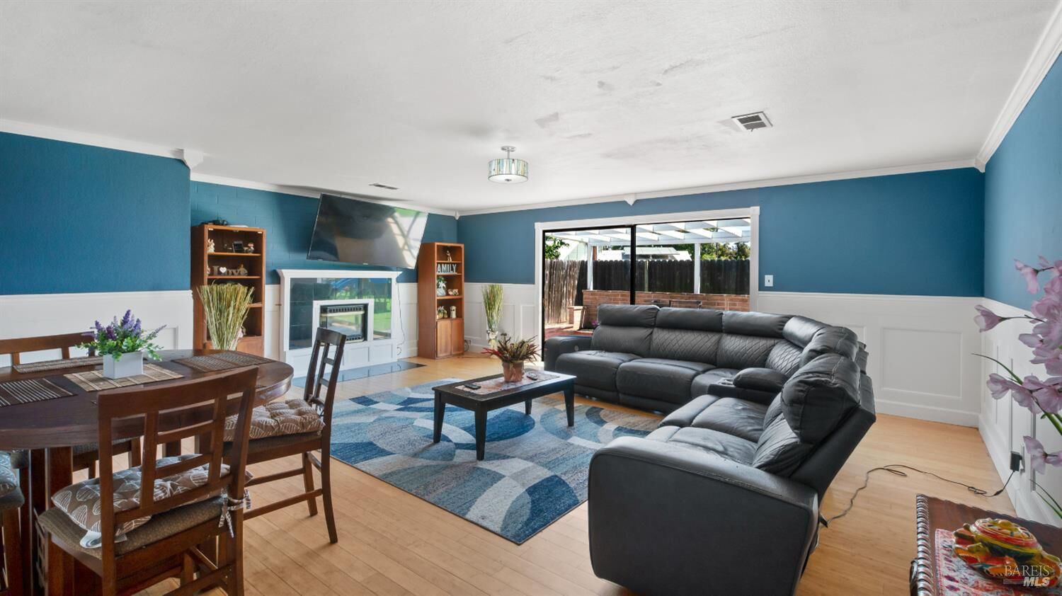 Property Photo:  1200 Truman Street  CA 94533 