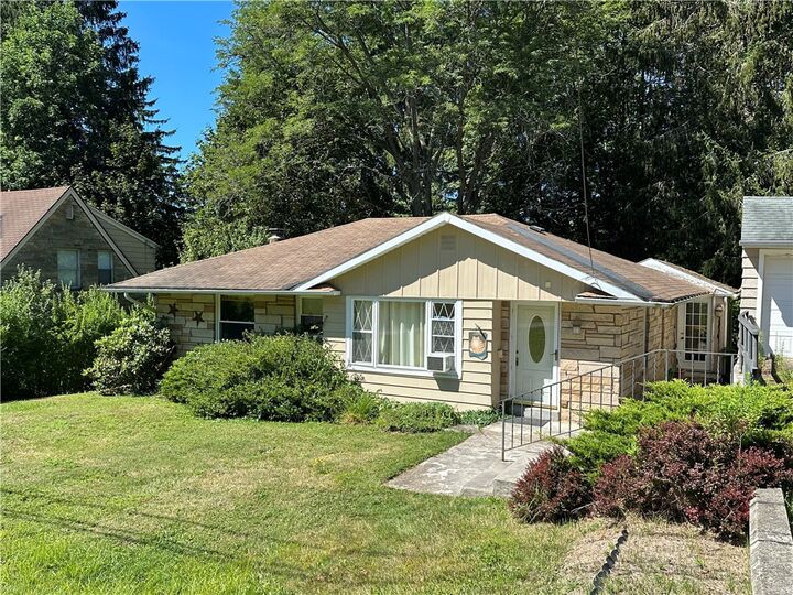 Property Photo:  7 Vista Avenue Extension  PA 16701 