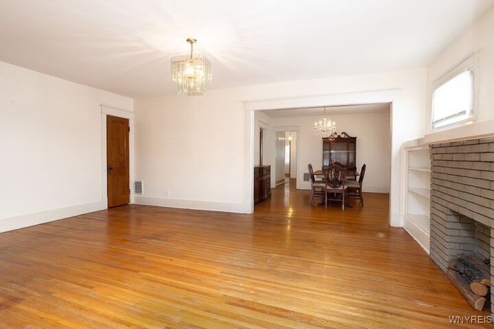 Property Photo:  88 Commonwealth Avenue  NY 14216 