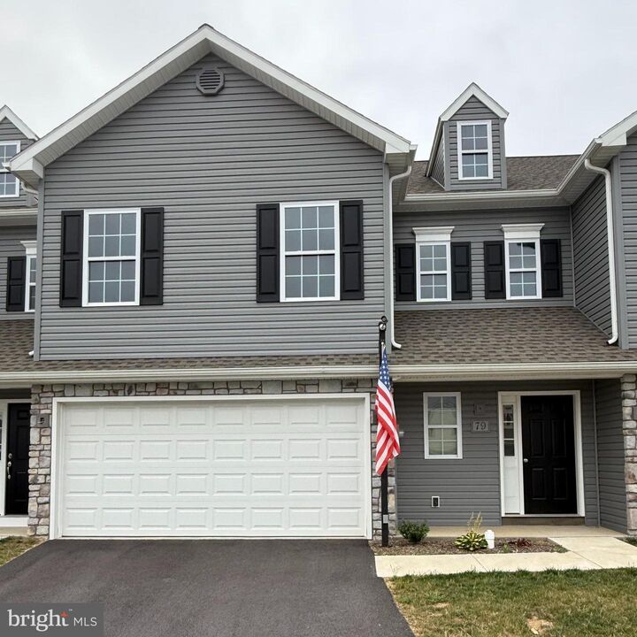 79 Cortland Crossing  Palmyra PA 17078 photo