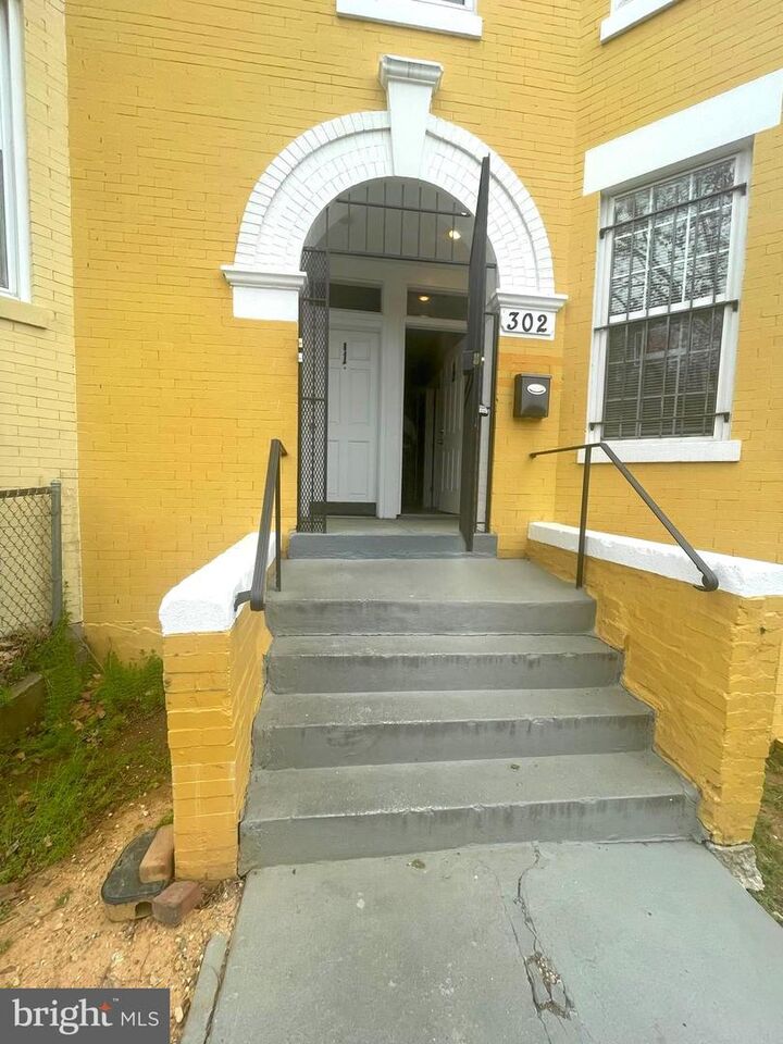 302 V Street NE  Washington DC 20002 photo