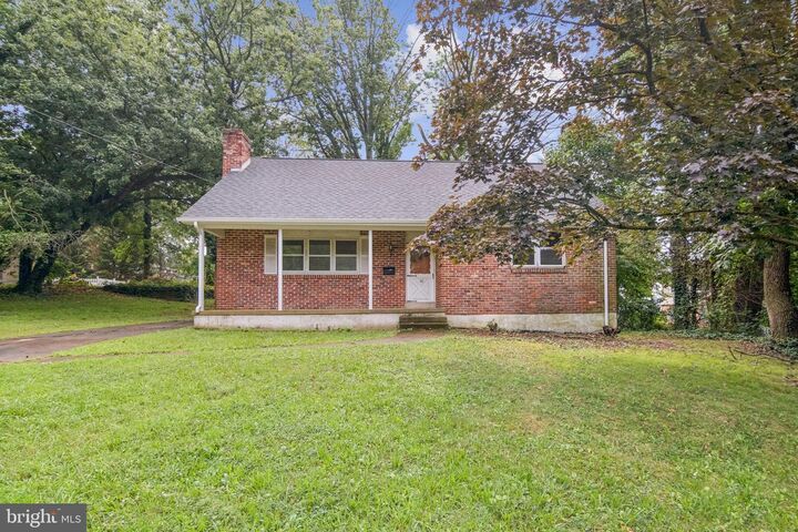Property Photo:  210 Beechwood Road  DE 19809 