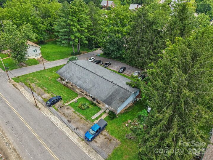 Property Photo: 430 N Main Street NC 28716