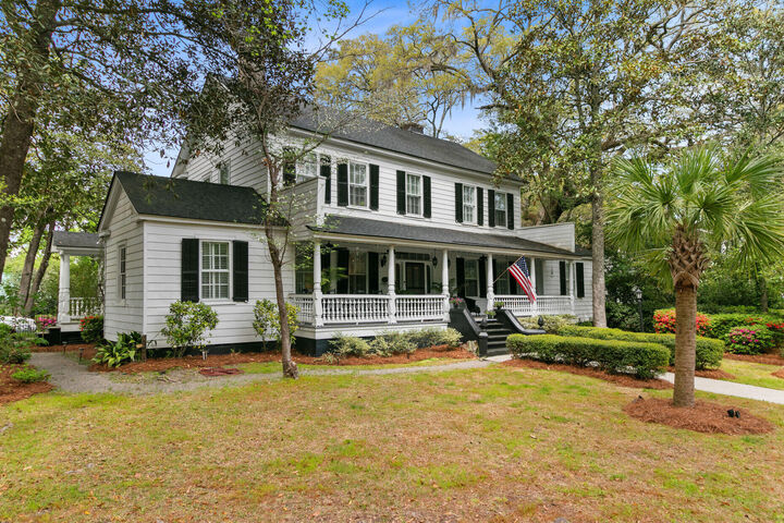 Property Photo:  516 Central Avenue  SC 29483