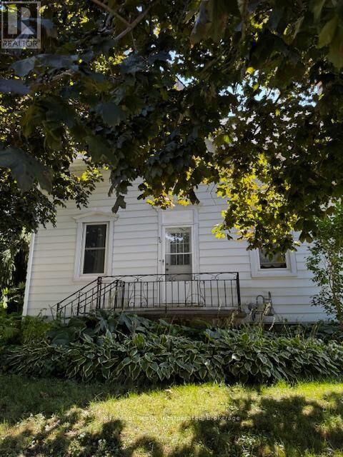 Property Photo:  50 Mary Street North  ON N0M 1L0 