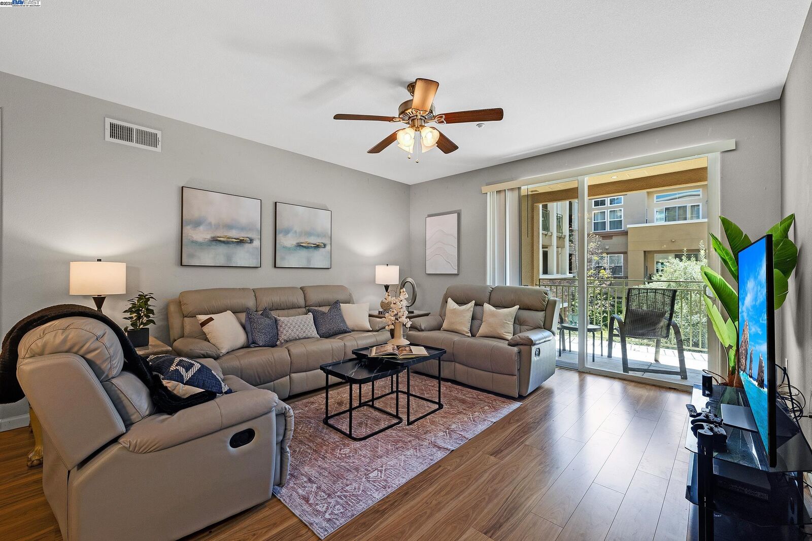 Property Photo: 49002 Cinnamon Fern Cmn 311 CA 94539