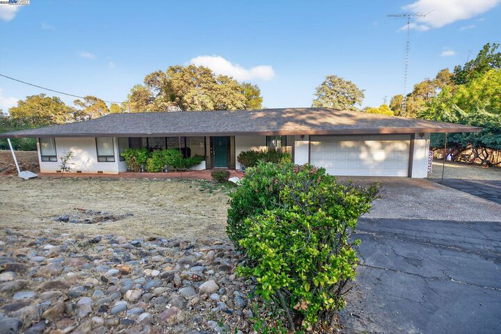 20521 Upper Hillview Dr  Sonora CA 95370 photo