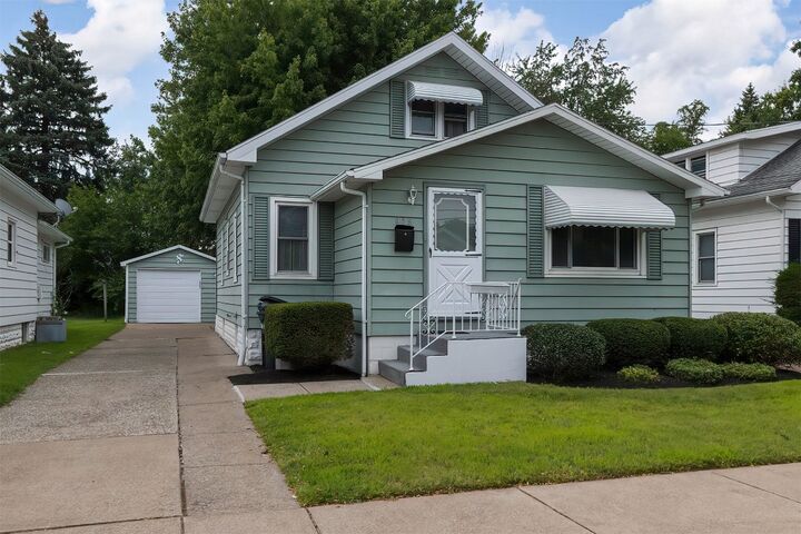 Property Photo:  925 W 33rd Street  PA 16508 