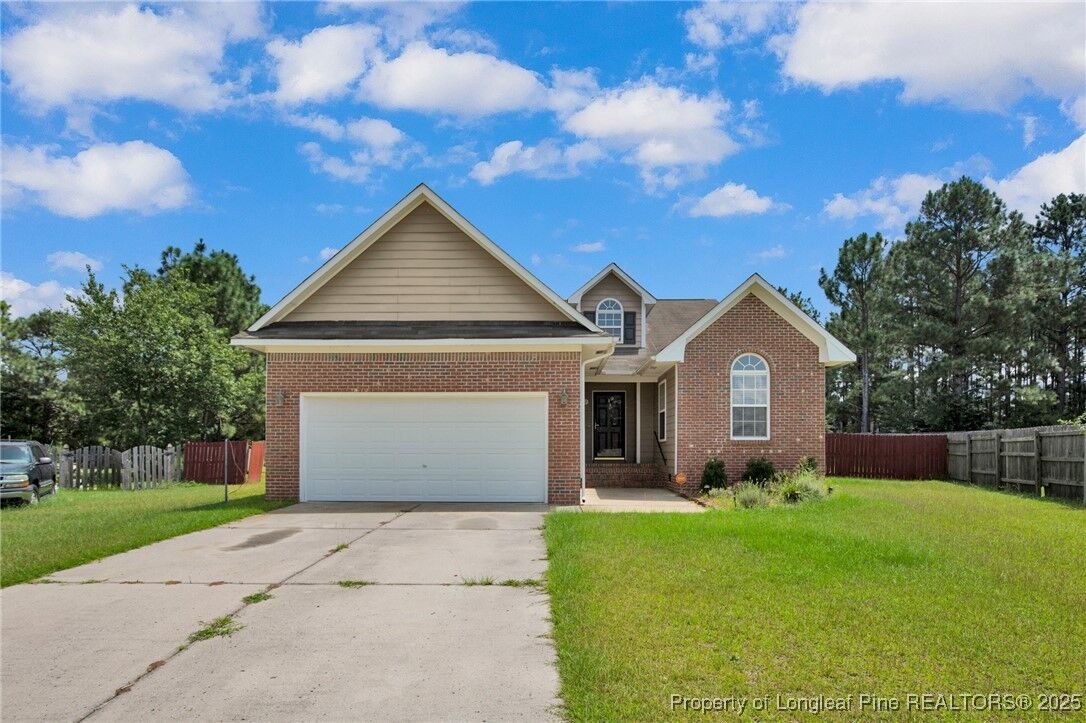 Property Photo: 112 Camrose Court NC 28376