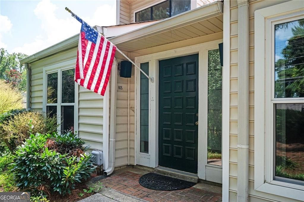 Property Photo:  805 Serramonte Drive  GA 30068