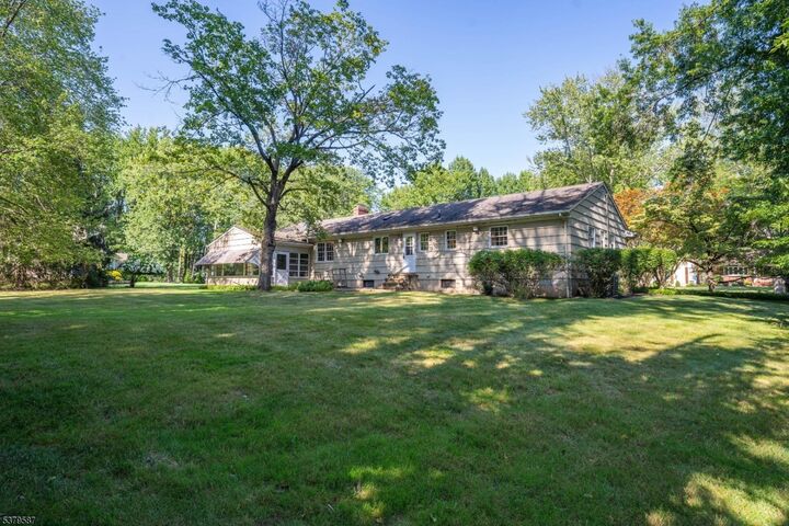 Property Photo: 1701 Mohawk Ln NJ 07076