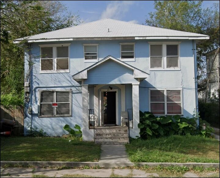 Property Photo: 411 Waco Street TX 78401