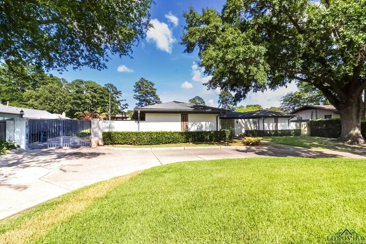 Property Photo:  2104 McCann Road  TX 75601 