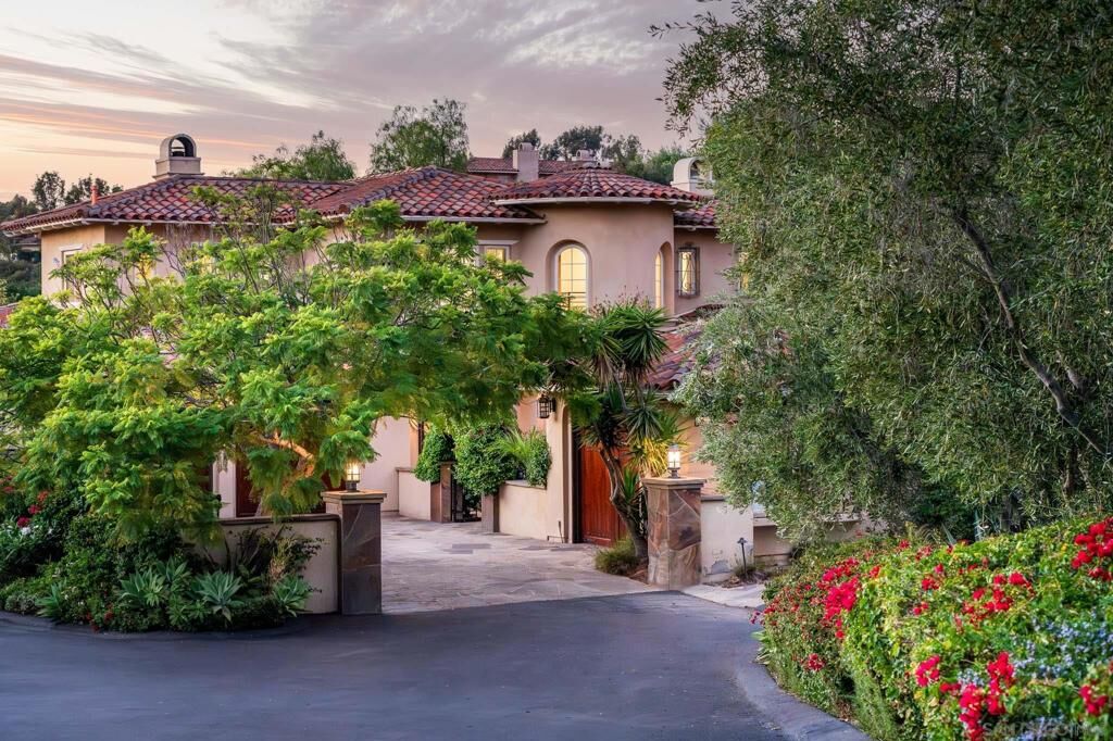 Property Photo: 14522 Las Haciendas CA 92127