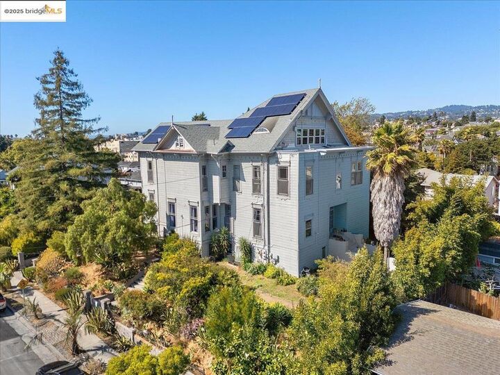 1218 E 21st St  Oakland CA 94606 photo