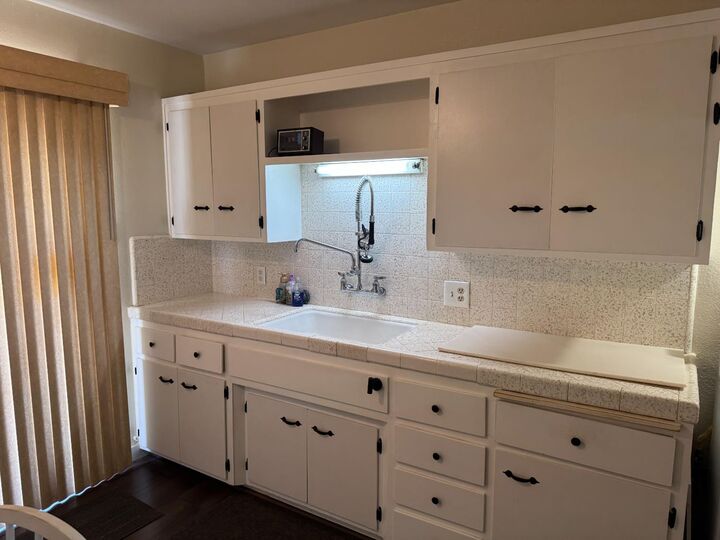 Property Photo: 214 Bay Drive CA 95815