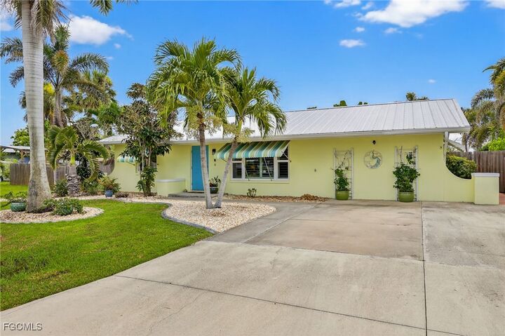 Property Photo: 3020 Palm Drive FL 33950