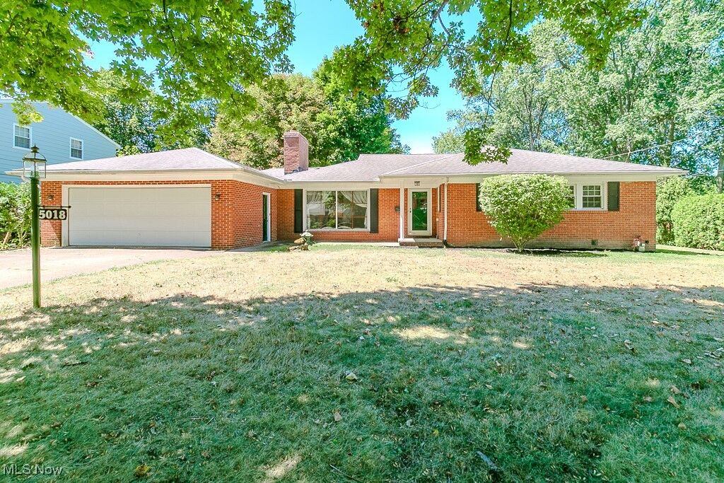 Property Photo:  5018 Willoughcroft Road  OH 44094