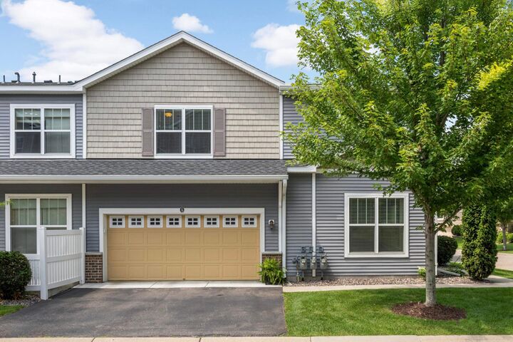 Property Photo:  1820 Plymouth Lane 5  MN 55317 