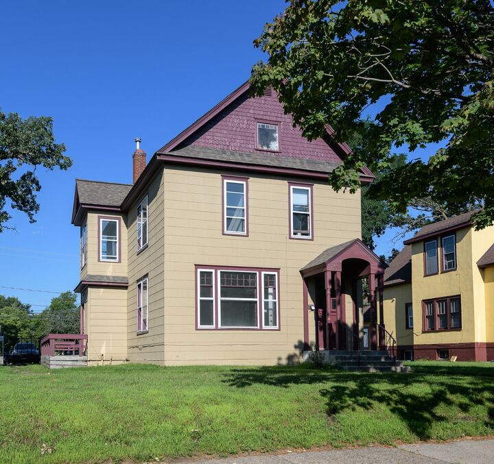 Property Photo: 711 6th Avenue S MN 56301