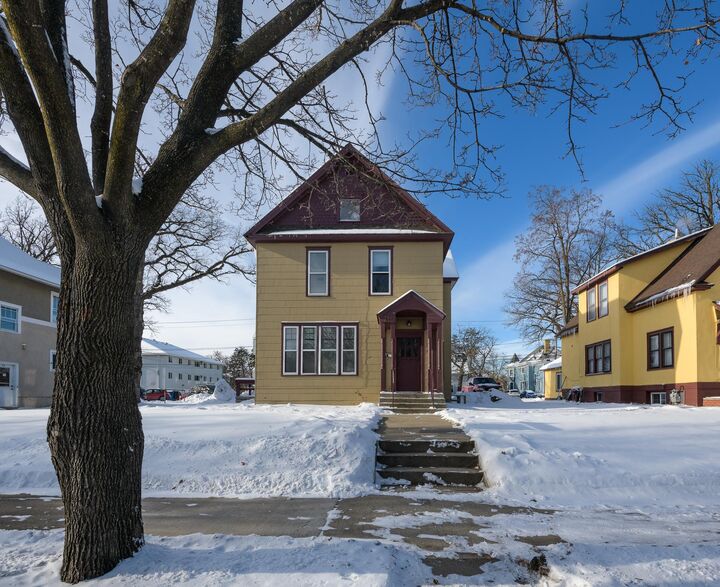 Property Photo:  711 6th Avenue S  MN 56301 