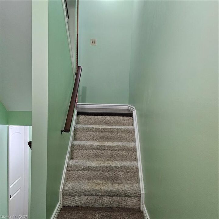 Property Photo: 51 Paulander Drive 135 ON N2M 5E5